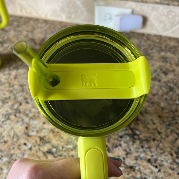 Stanley x Starbucks NEON YELLOW, 40oz Tumbler, NEW - Picture 2 of 5
